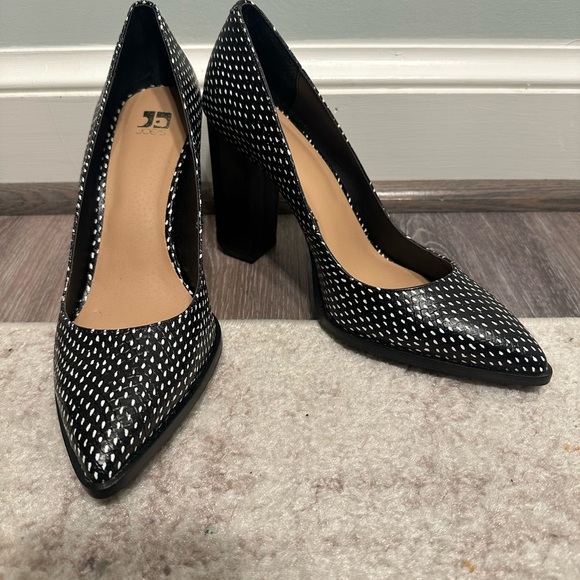 Joe’s Jeans heels NWOB 4 1/4” heels - Picture 1 of 10